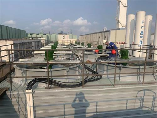 河南圓形冷卻塔處理了工業化生產機器設備的溫度難題,河南玻璃鋼圓形冷